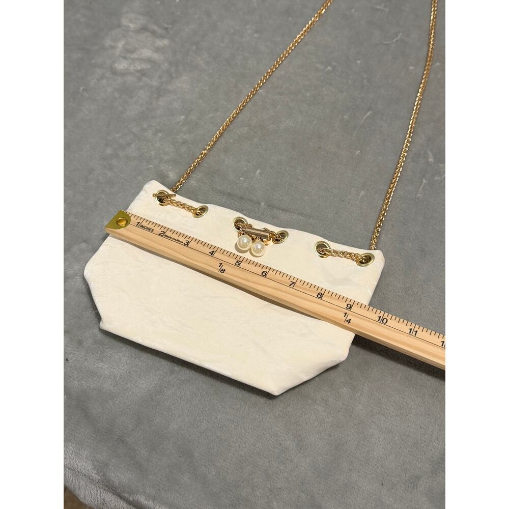 White Pearl Kiss Lock Gold Chain Mini Shoulder Bag Purse - Picture 8 of 8